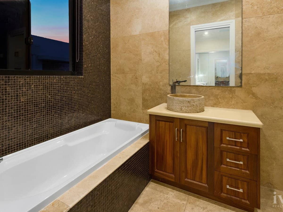 8 Knightsbridge Parade East, Sovereign Islands - Thumbnail 16