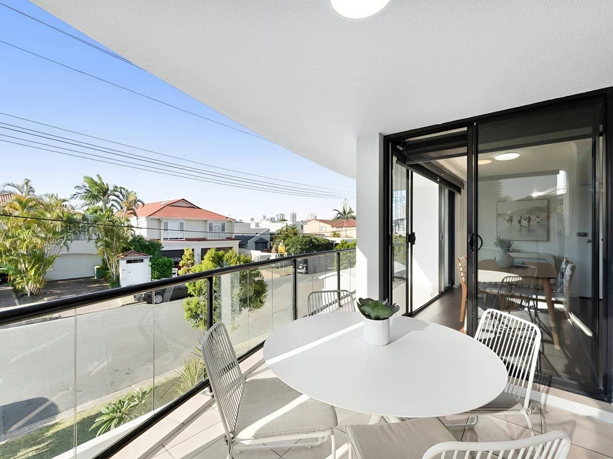 134 Stanhill Drive, CHEVRON ISLAND - Thumbnail 9