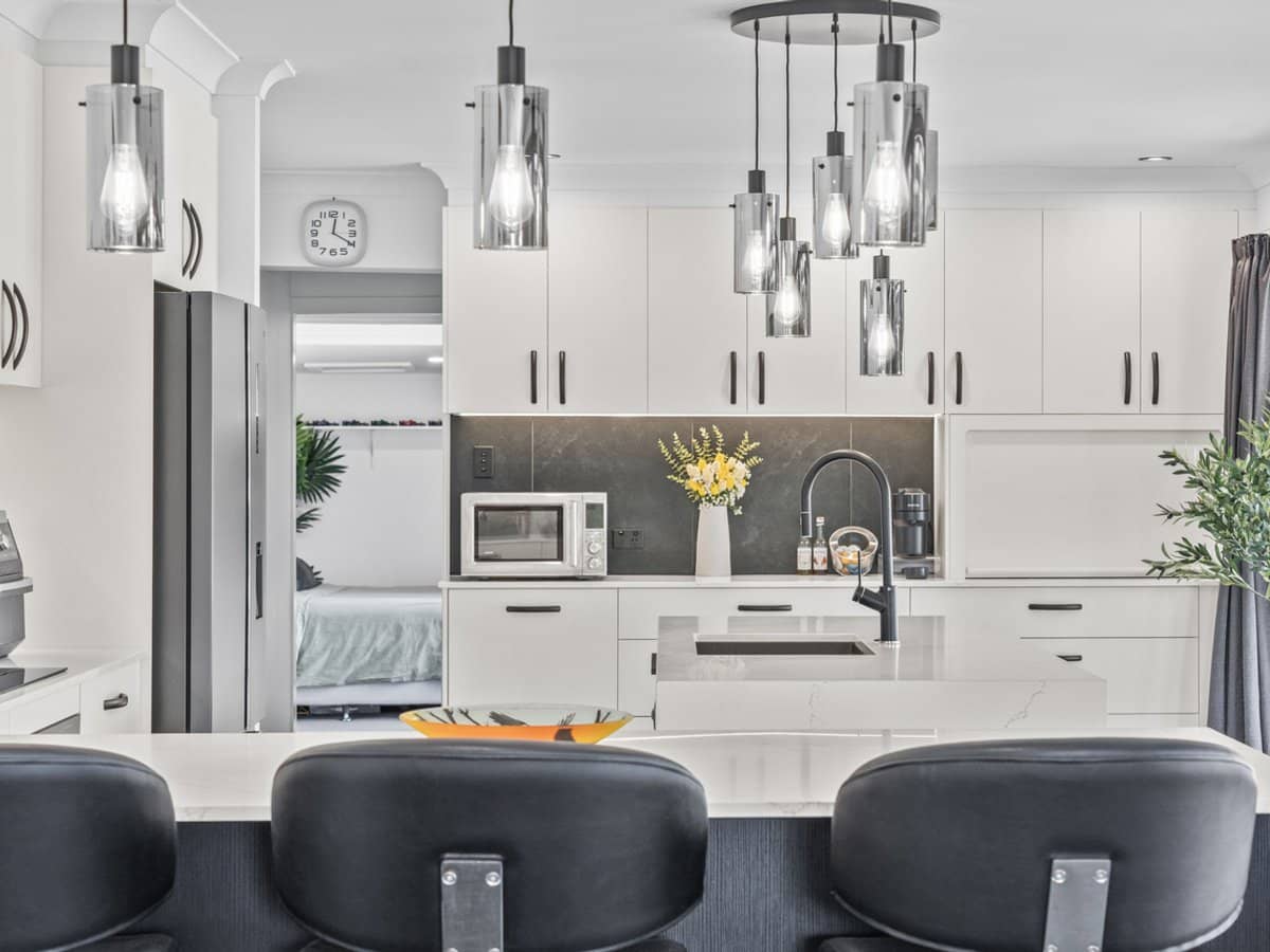 8 Bradstone Road, Carrara - Thumbnail 6