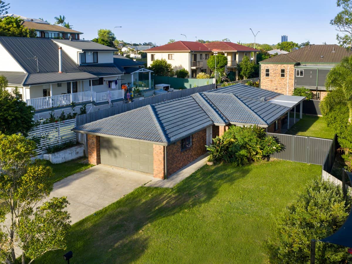 29 Sweetgum Street, ASHMORE - Thumbnail 1