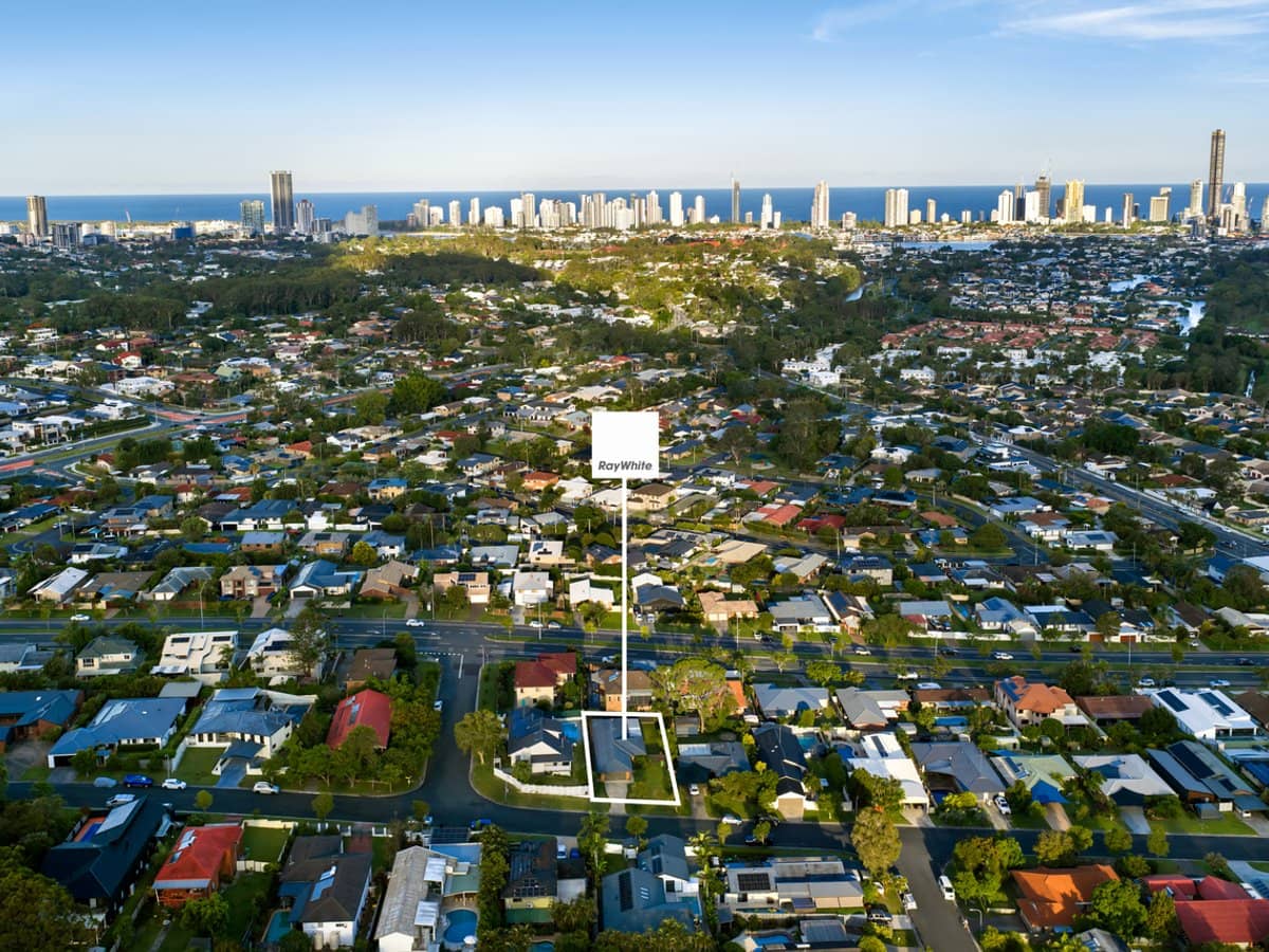 29 Sweetgum Street, ASHMORE - Thumbnail 3