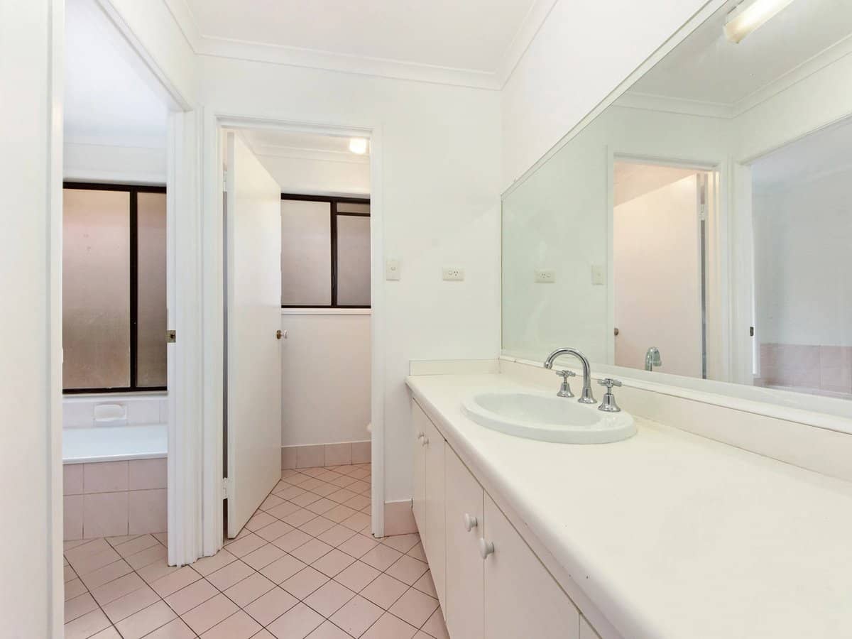 29 Sweetgum Street, ASHMORE - Thumbnail 13