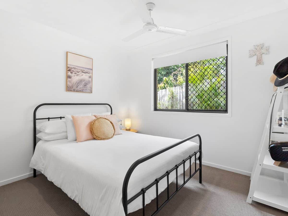 22 Glauca Street, BURLEIGH HEADS - Thumbnail 15