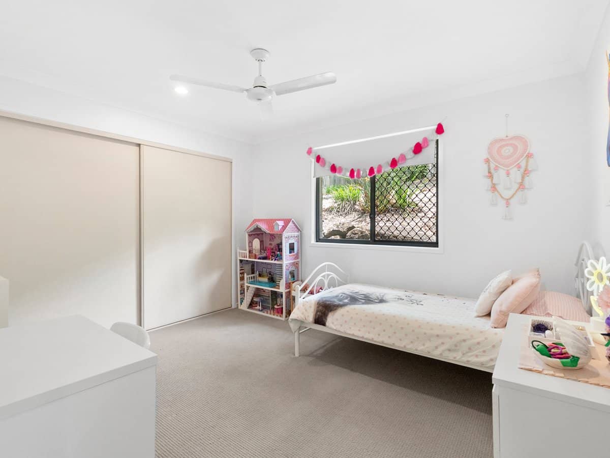 22 Glauca Street, BURLEIGH HEADS - Thumbnail 17