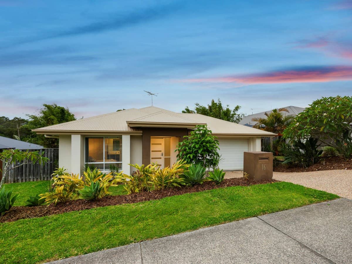 16 Riverside Sanctuary Terrace, Ormeau - Thumbnail 1