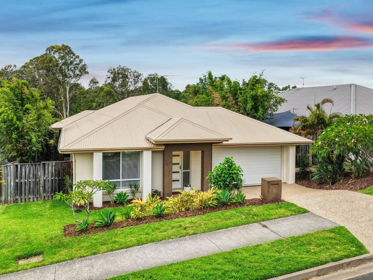 16 Riverside Sanctuary Terrace, Ormeau - Thumbnail 2