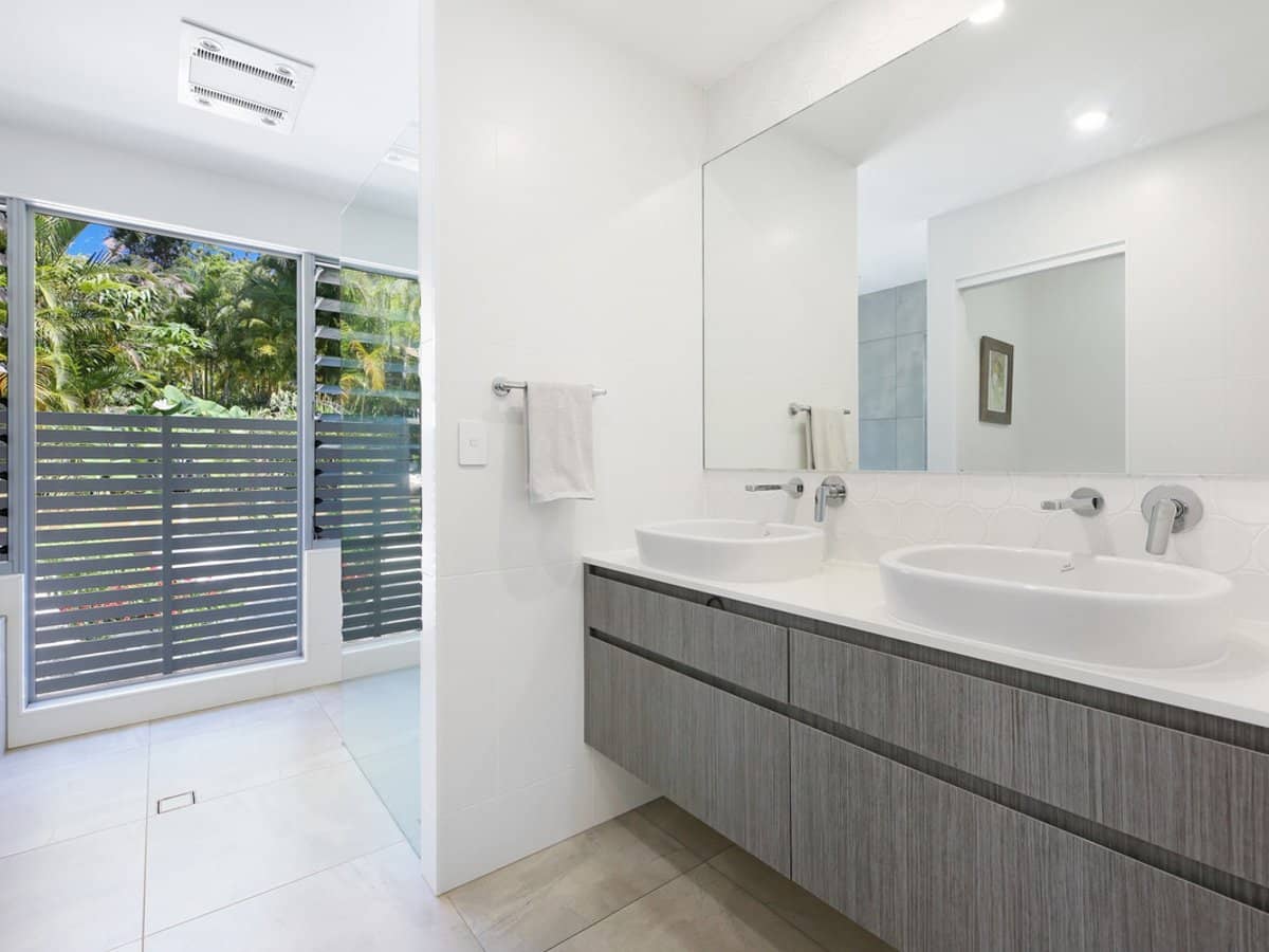 4 Evergreen Drive, Elanora - Thumbnail 16