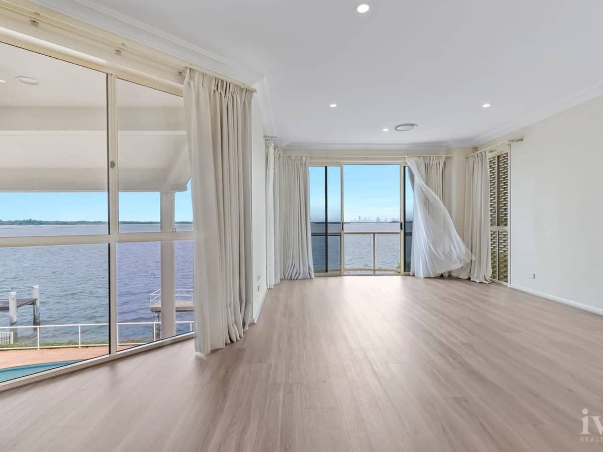 25 King Arthurs Court, Sovereign Islands - Thumbnail 5