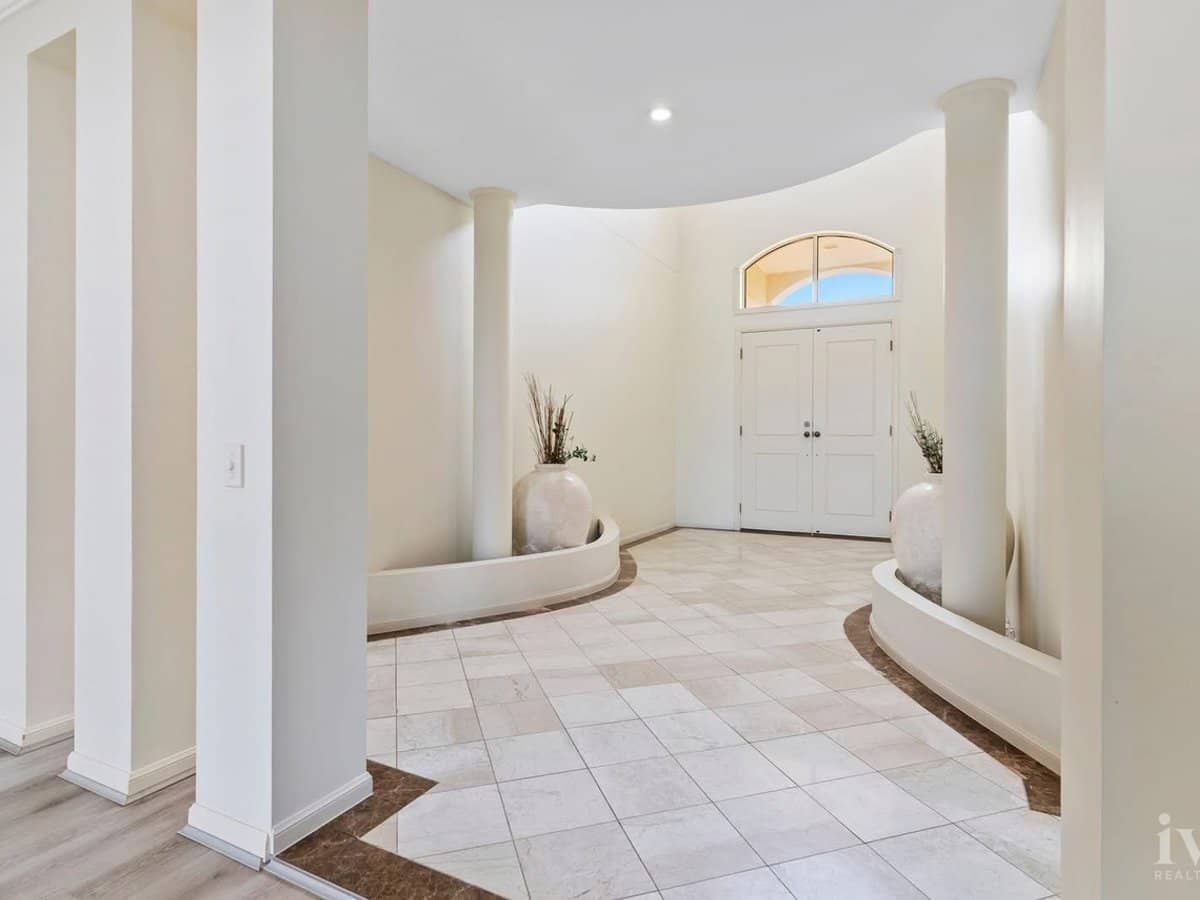 25 King Arthurs Court, Sovereign Islands - Thumbnail 8