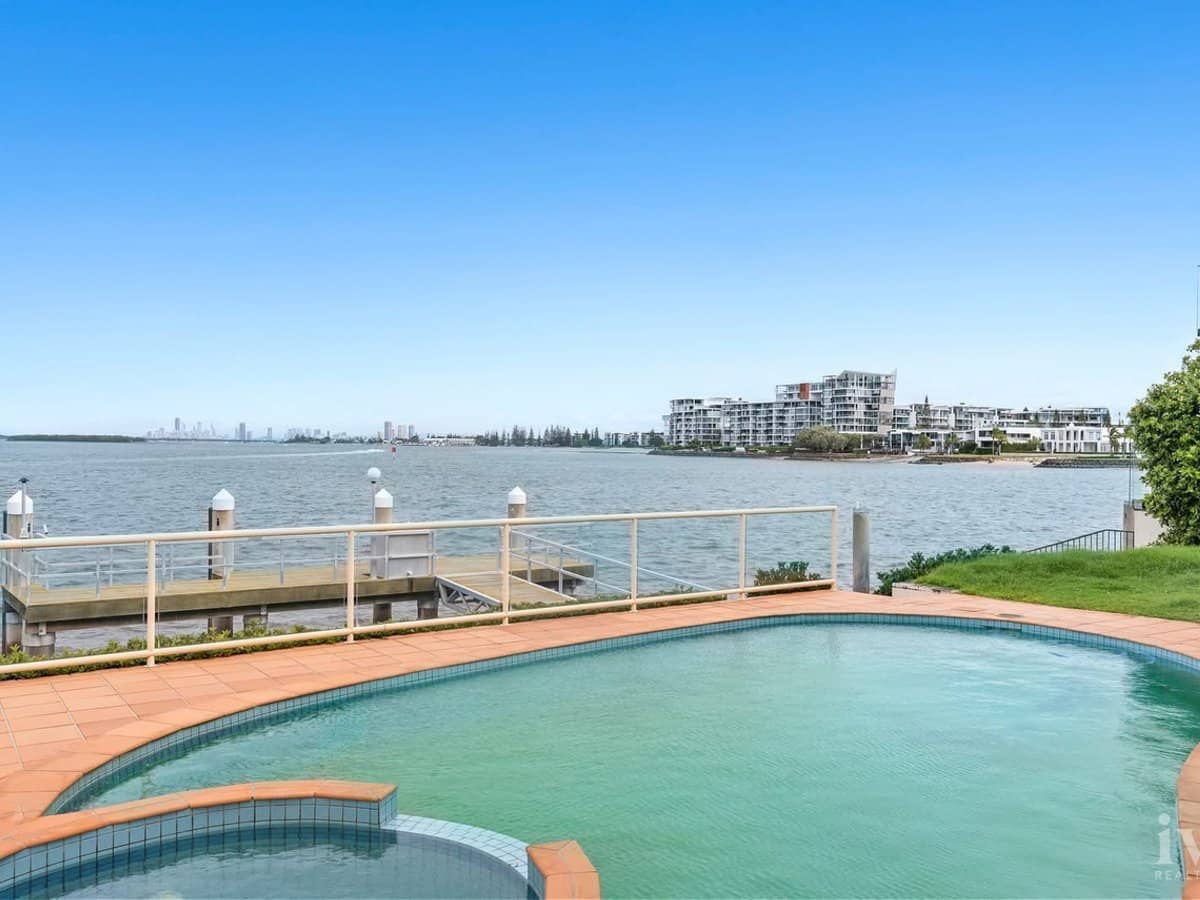 25 King Arthurs Court, Sovereign Islands - Thumbnail 9