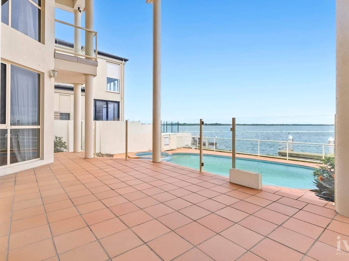 25 King Arthurs Court, Sovereign Islands - Thumbnail 11