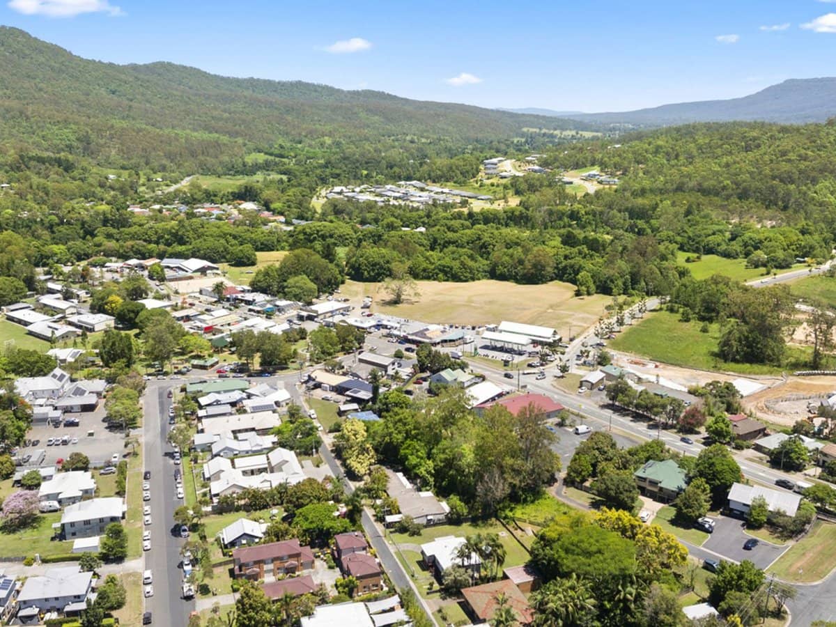 18 Lawton Lane, Canungra - Thumbnail 2