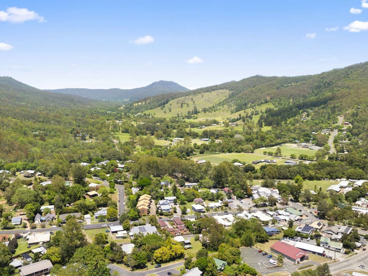 18 Lawton Lane, Canungra - Thumbnail 3