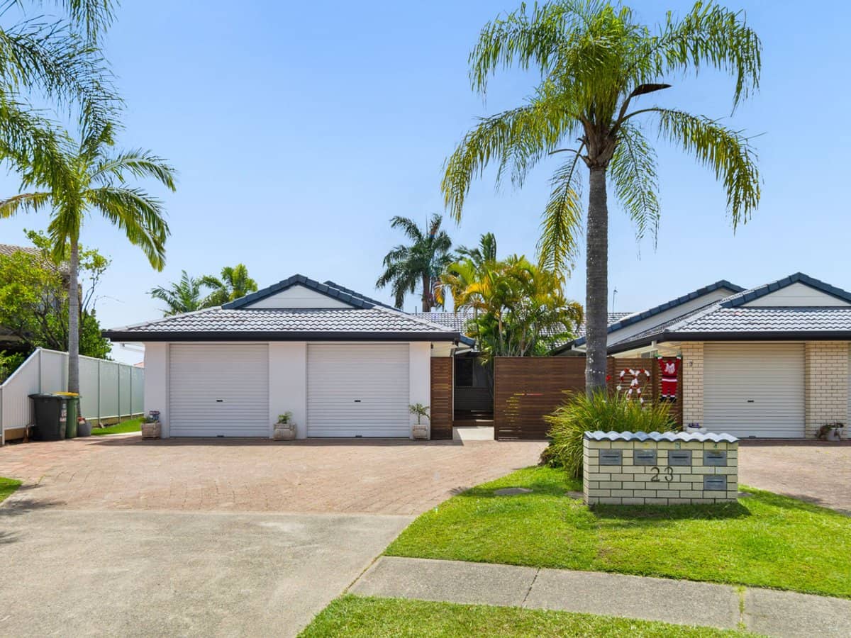 23 Sunbird Street, Burleigh Waters - Thumbnail 2