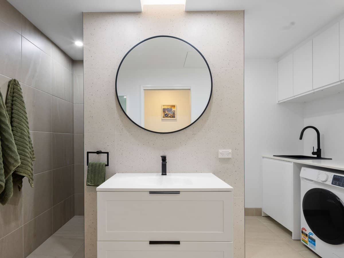 23 Sunbird Street, Burleigh Waters - Thumbnail 15