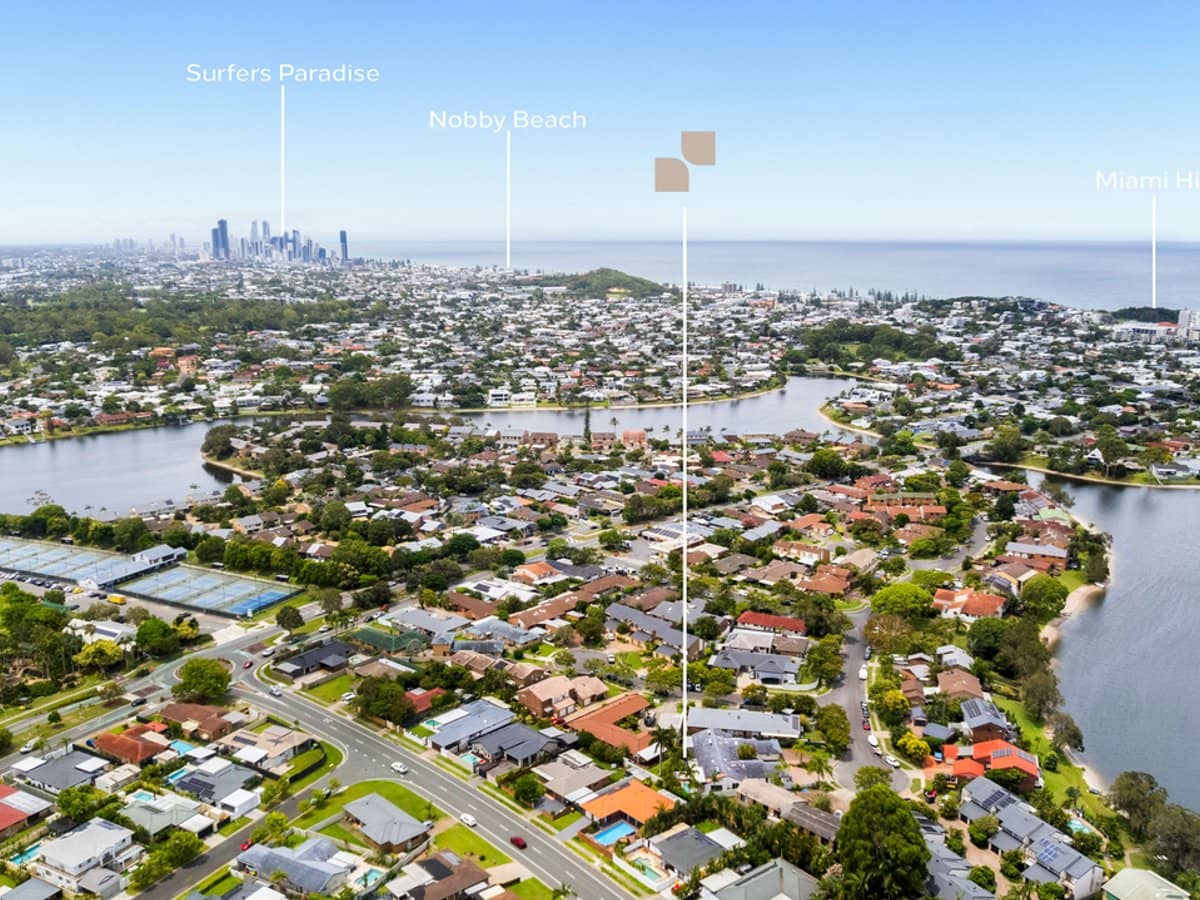 23 Sunbird Street, Burleigh Waters - Thumbnail 22