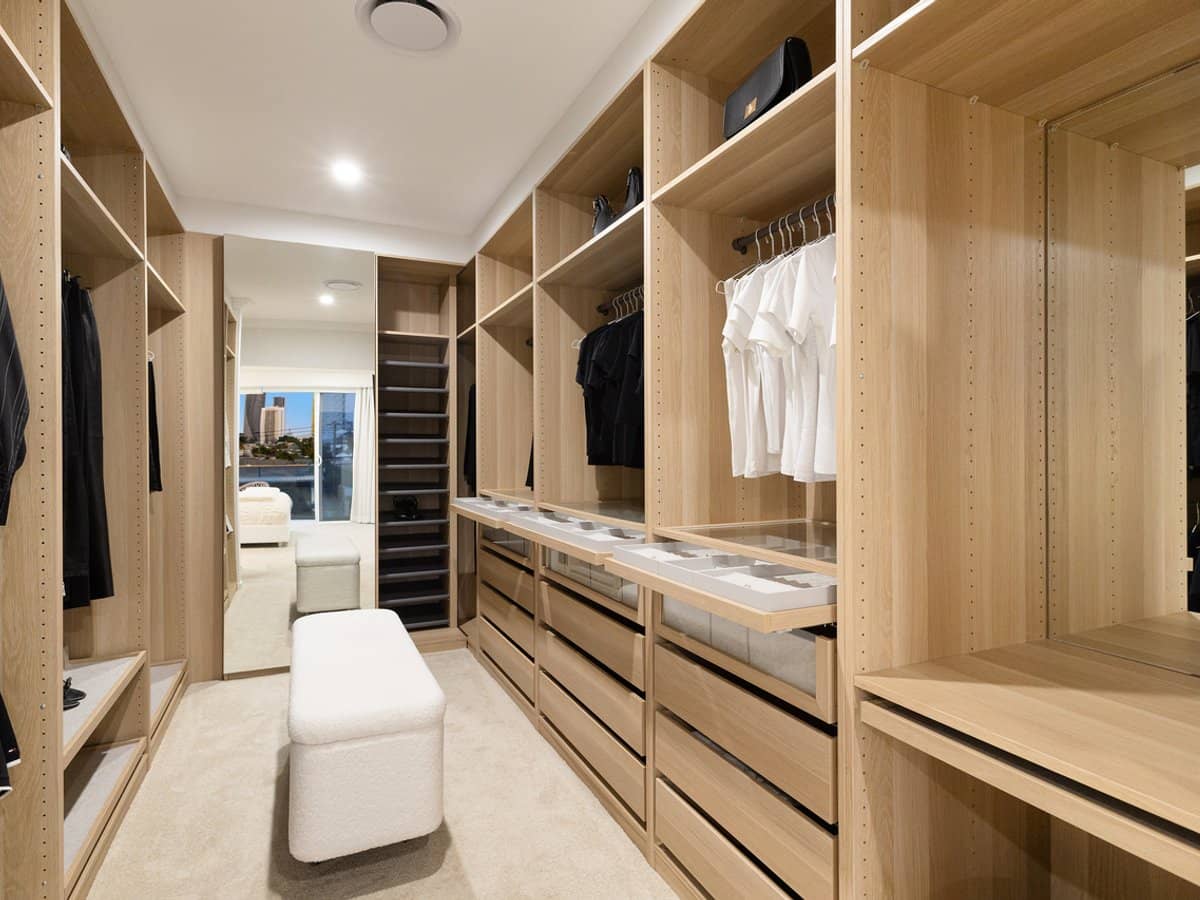 96 Rio Vista Boulevard, BROADBEACH WATERS - Thumbnail 12