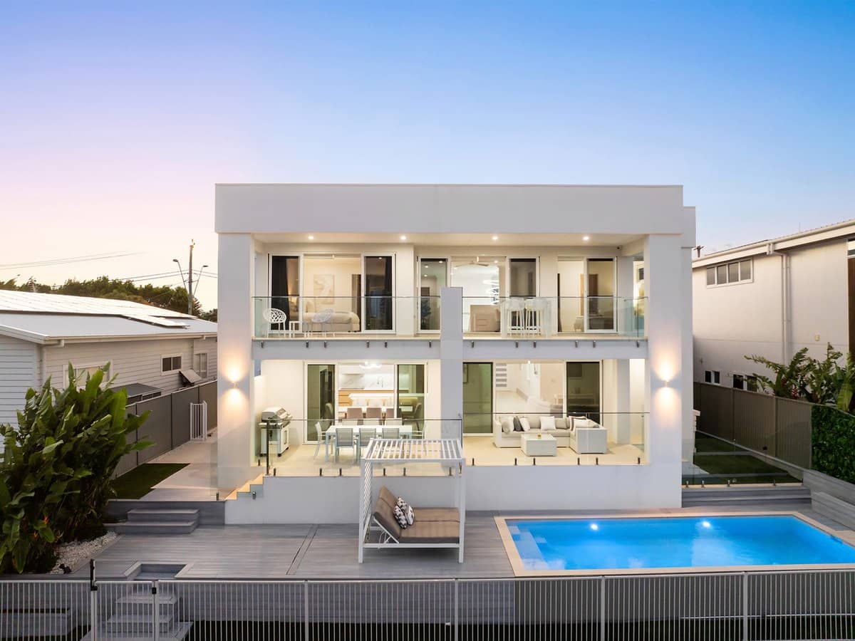 96 Rio Vista Boulevard, BROADBEACH WATERS - Thumbnail 3