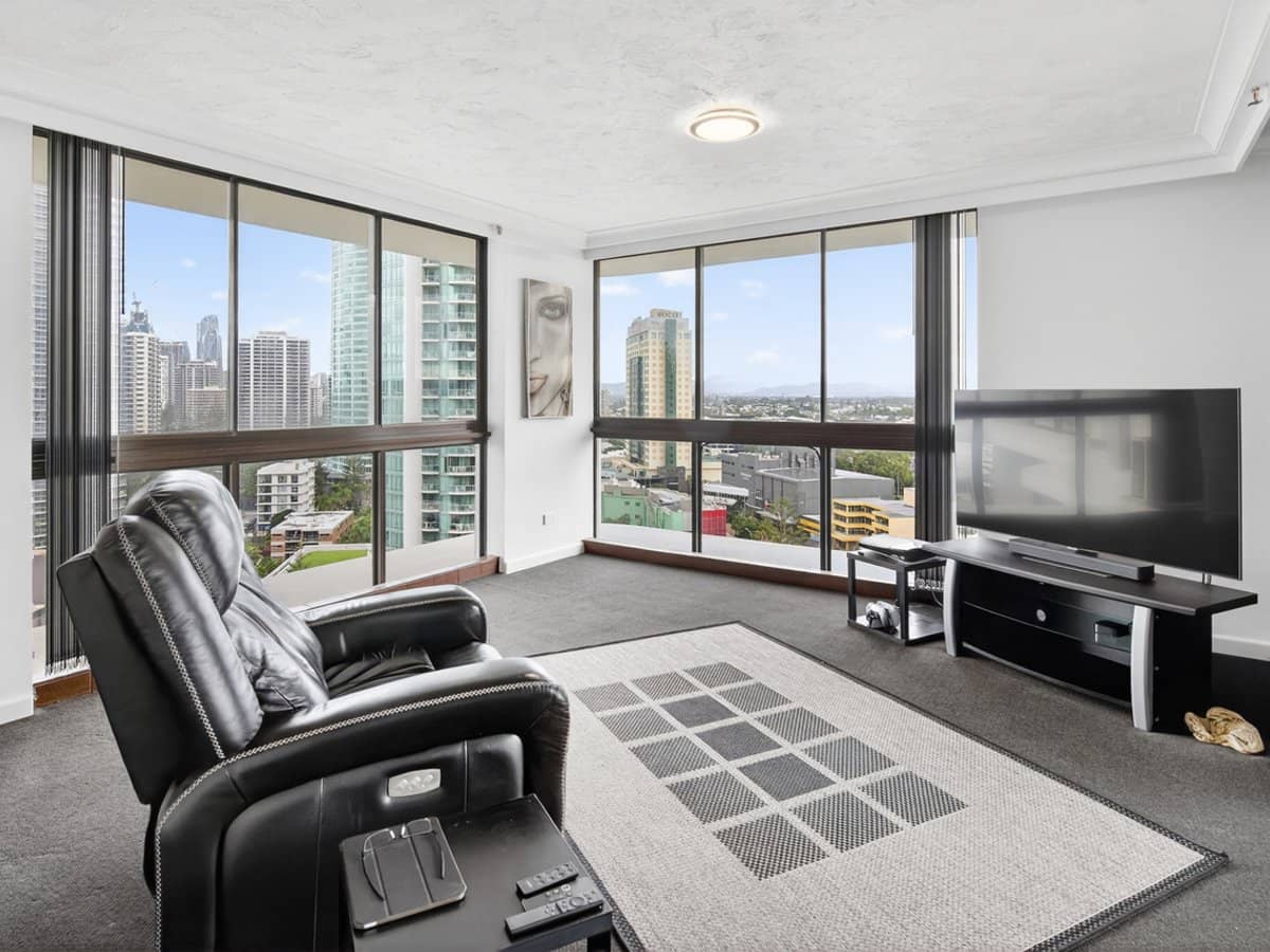 18 Hanlan Street, SURFERS PARADISE - Thumbnail 7