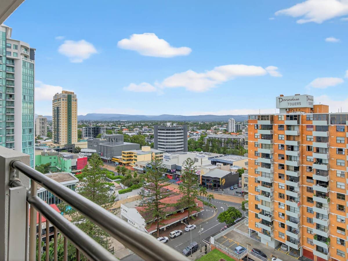 18 Hanlan Street, SURFERS PARADISE - Thumbnail 12