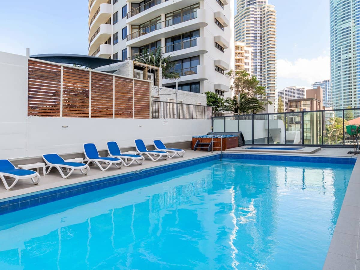 18 Hanlan Street, SURFERS PARADISE - Thumbnail 15