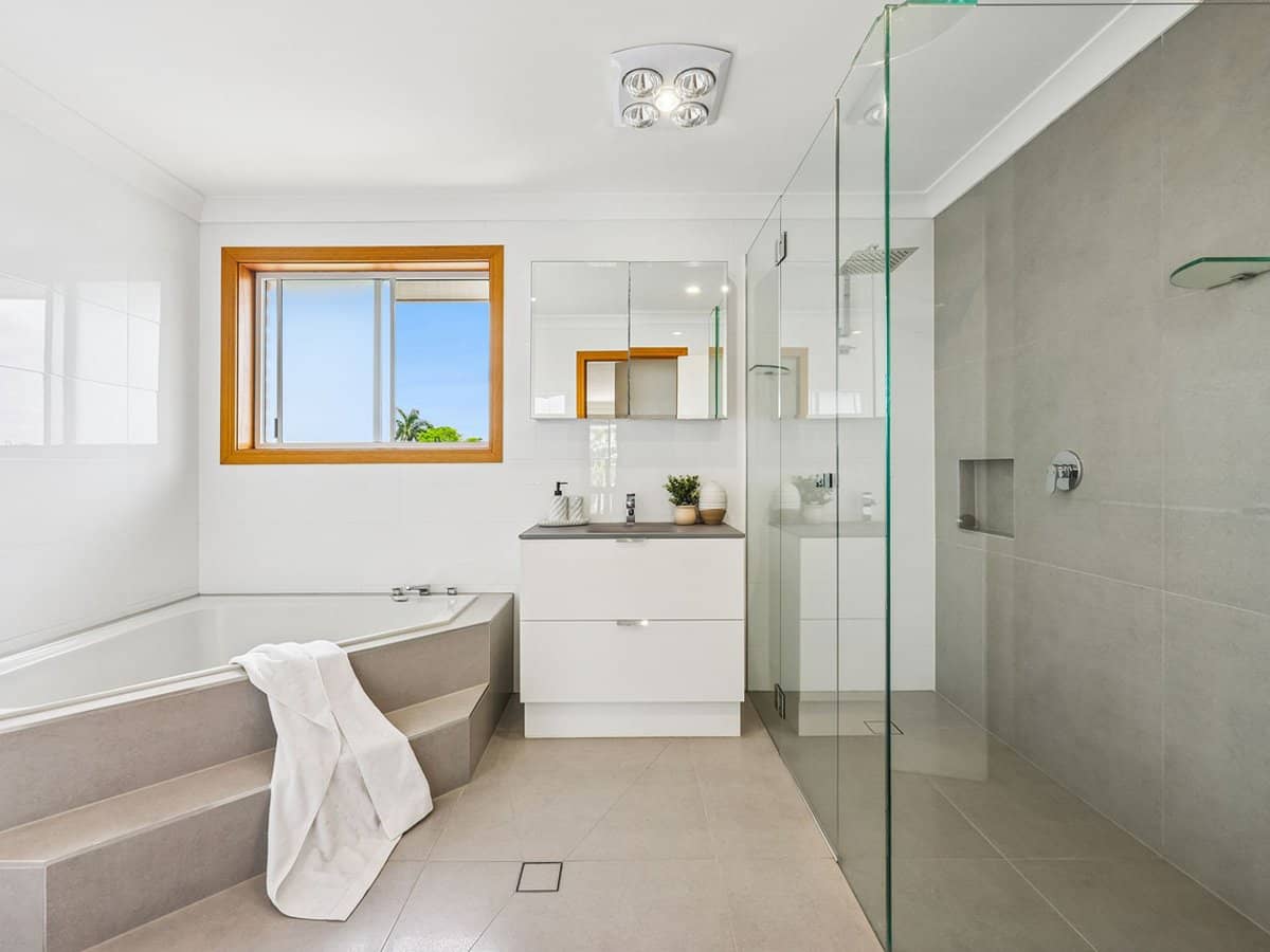 117 Newport Drive, Robina - Thumbnail 17