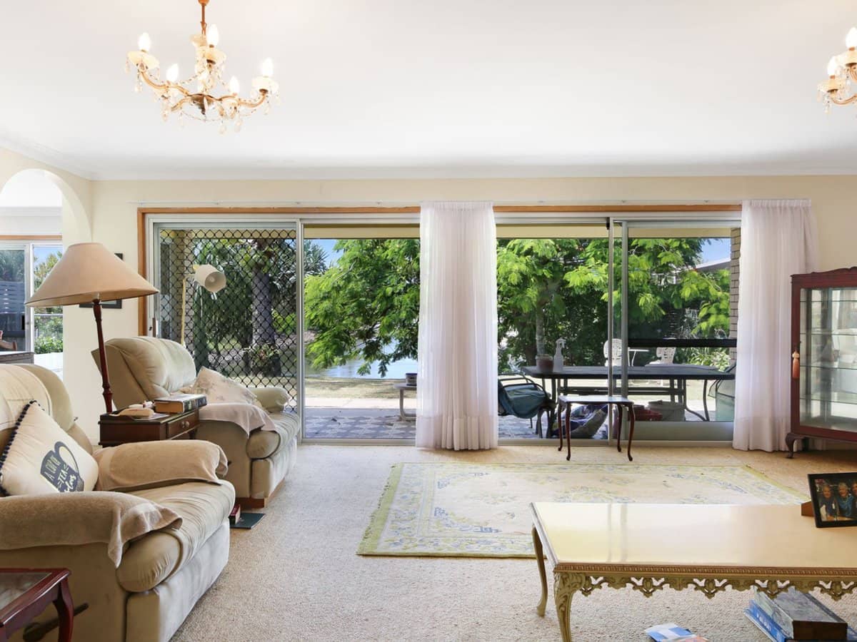 8 La Spezia Court, Surfers Paradise - Thumbnail 2