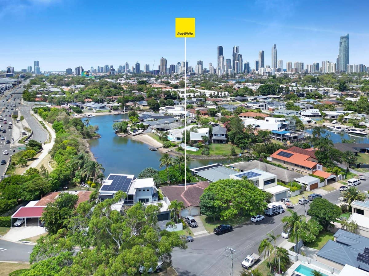 8 La Spezia Court, Surfers Paradise - Thumbnail 24