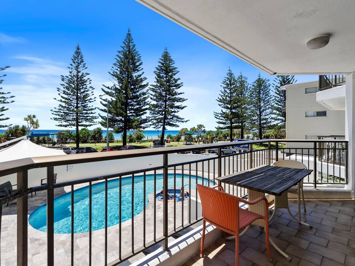 166 Marine Parade, RAINBOW BAY - Thumbnail 2