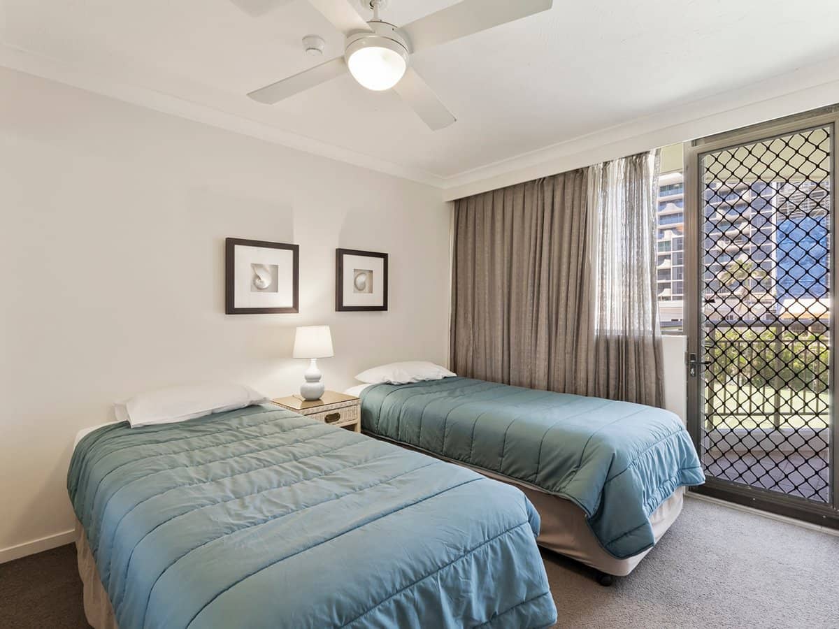 166 Marine Parade, RAINBOW BAY - Thumbnail 9