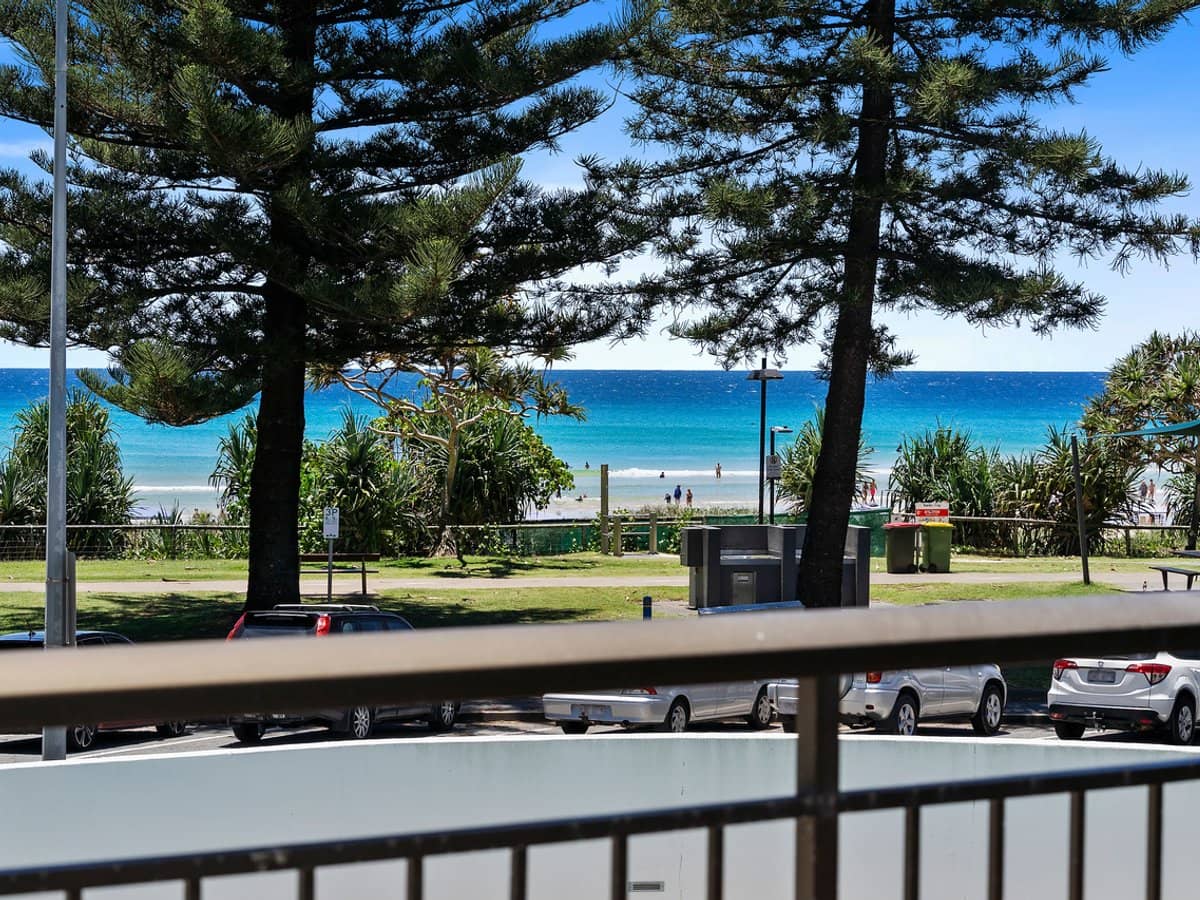 166 Marine Parade, RAINBOW BAY - Thumbnail 15