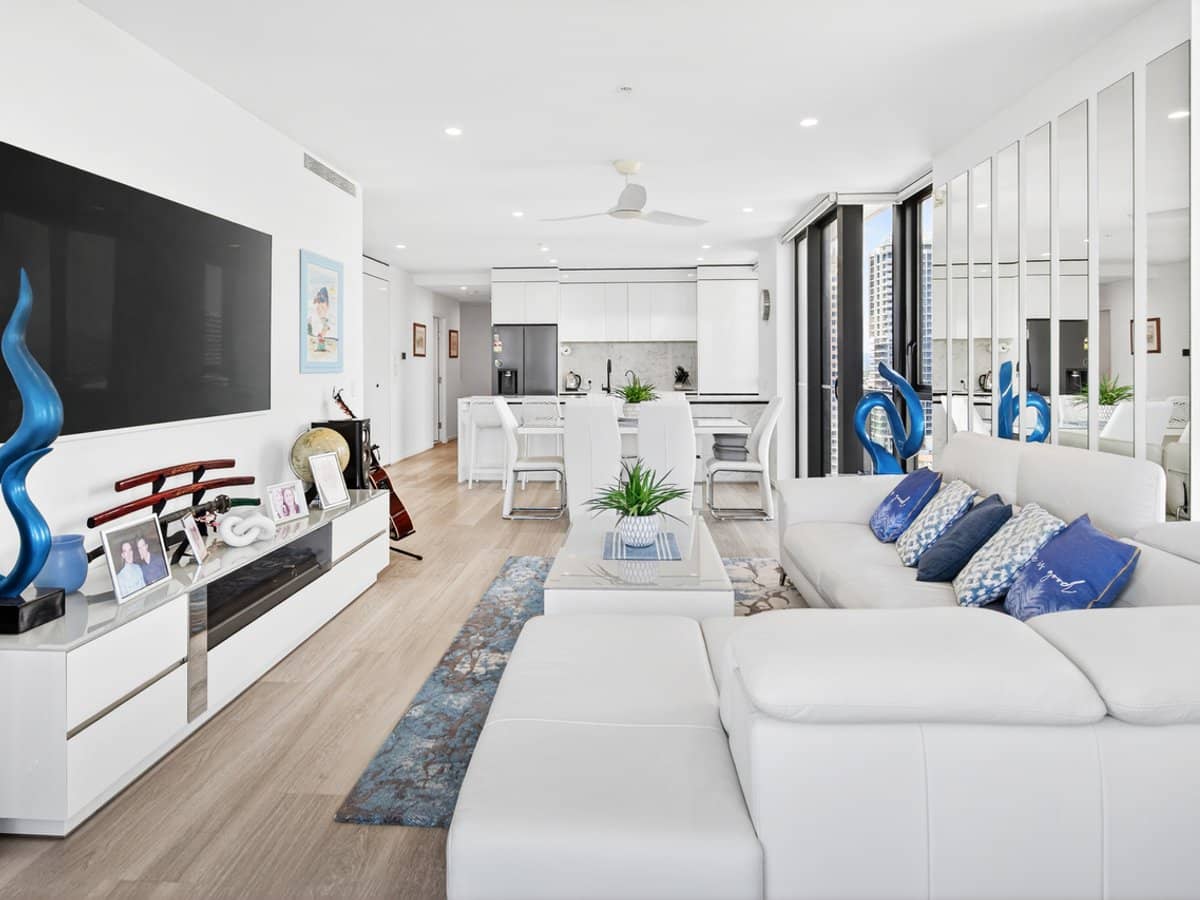 74/18 Chelsea Avenue, BROADBEACH - Thumbnail 6