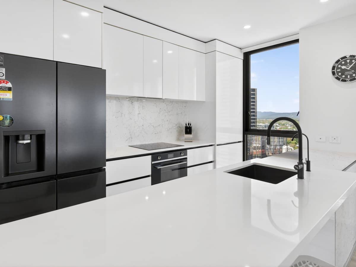 74/18 Chelsea Avenue, BROADBEACH - Thumbnail 8