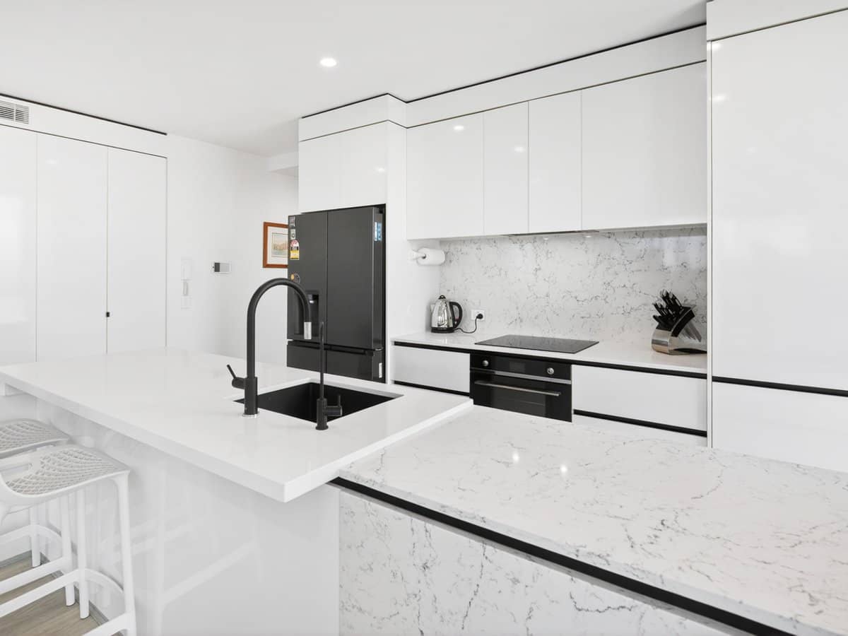 74/18 Chelsea Avenue, BROADBEACH - Thumbnail 10