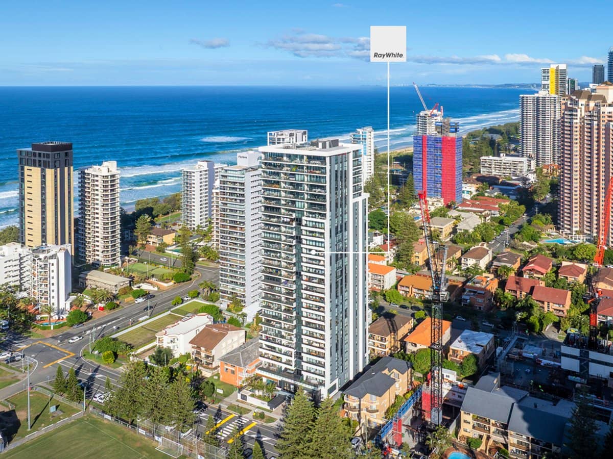 74/18 Chelsea Avenue, BROADBEACH - Thumbnail 11