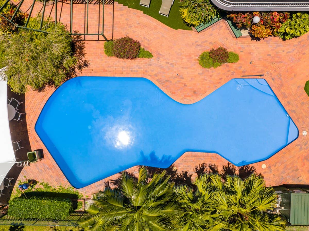 33/121 Surf Parade, BROADBEACH - Thumbnail 14