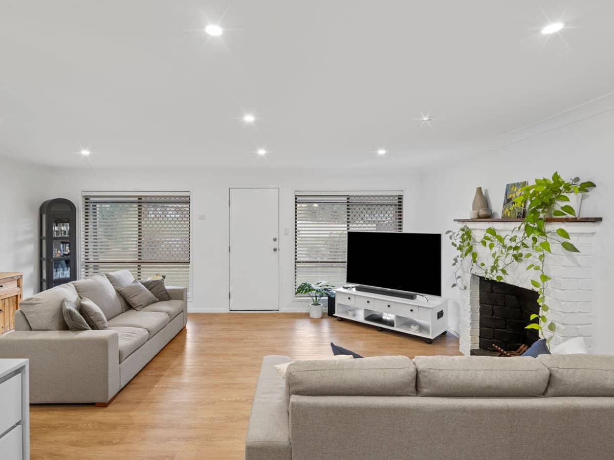 1 Iona Court, Edens Landing - Thumbnail 3