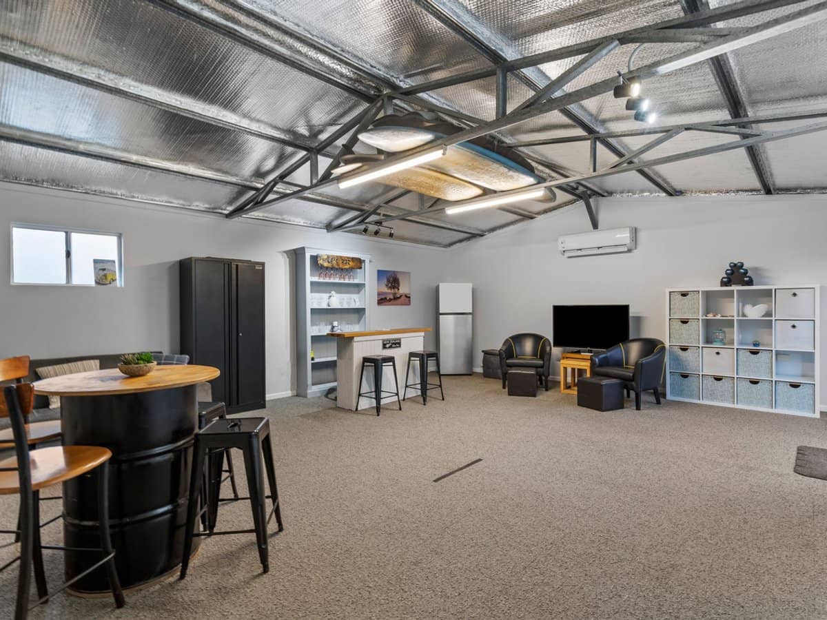 1 Iona Court, Edens Landing - Thumbnail 13