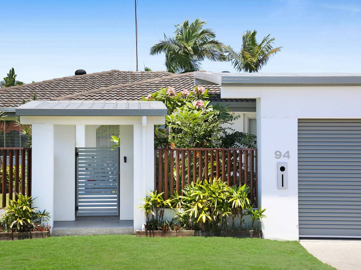 94 Rumrunner Street, Mermaid Waters - Thumbnail 3