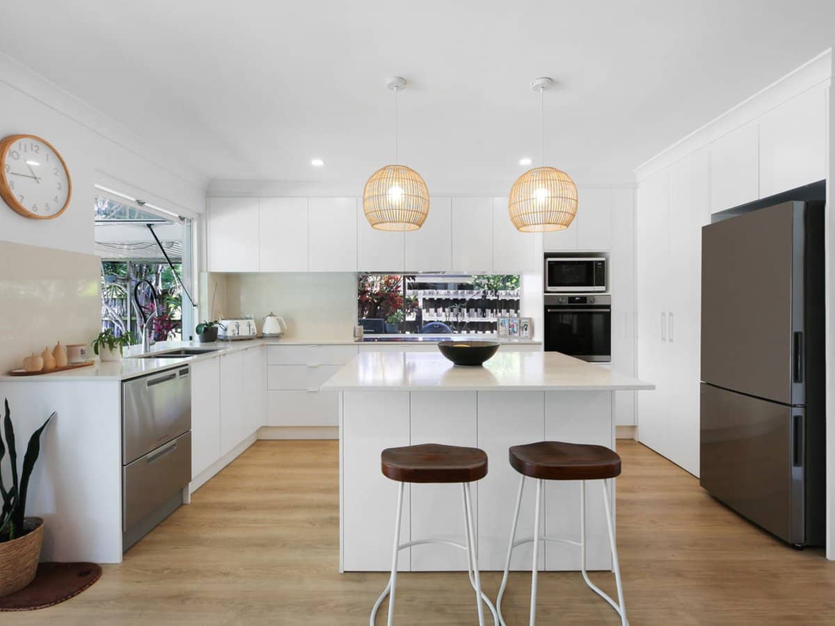 94 Rumrunner Street, Mermaid Waters - Thumbnail 9