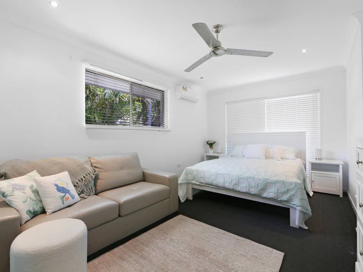 94 Rumrunner Street, Mermaid Waters - Thumbnail 15