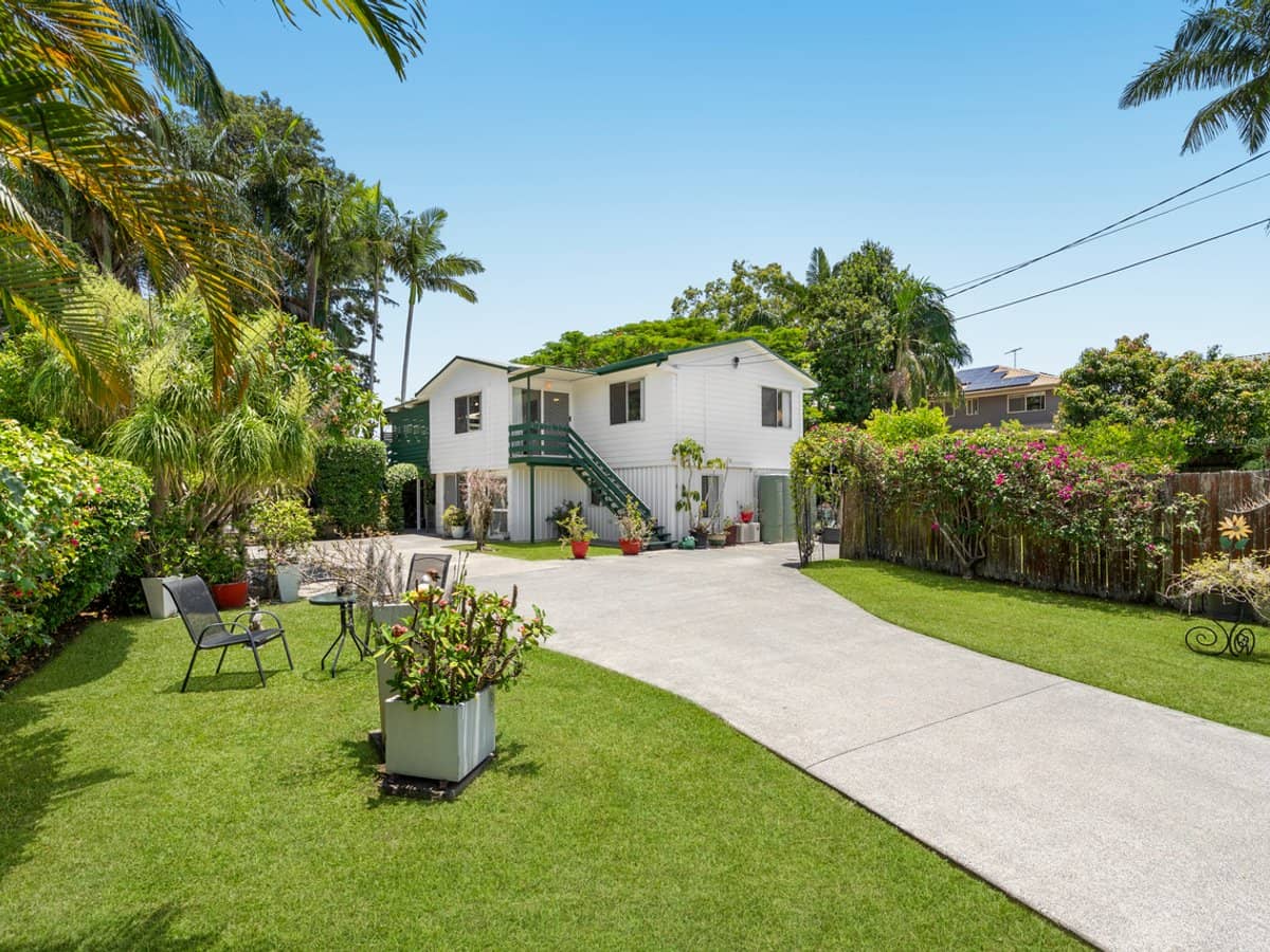 14 Lomic Court, EAGLEBY - Thumbnail 1