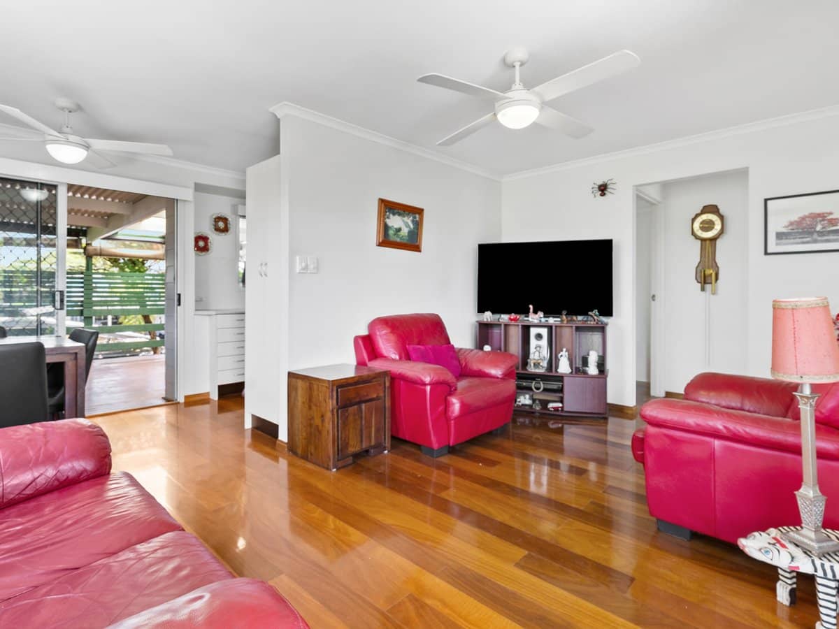14 Lomic Court, EAGLEBY - Thumbnail 6