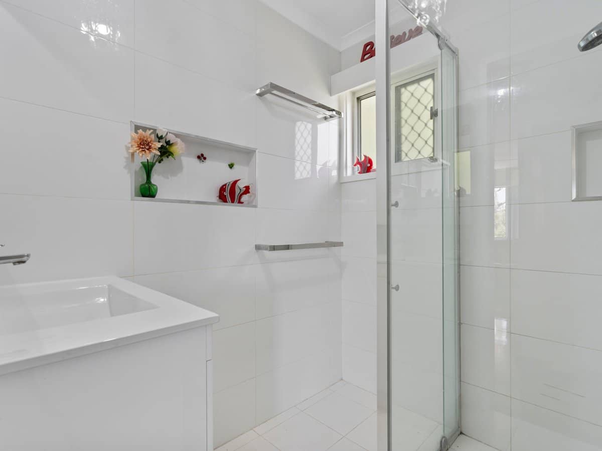 14 Lomic Court, EAGLEBY - Thumbnail 9