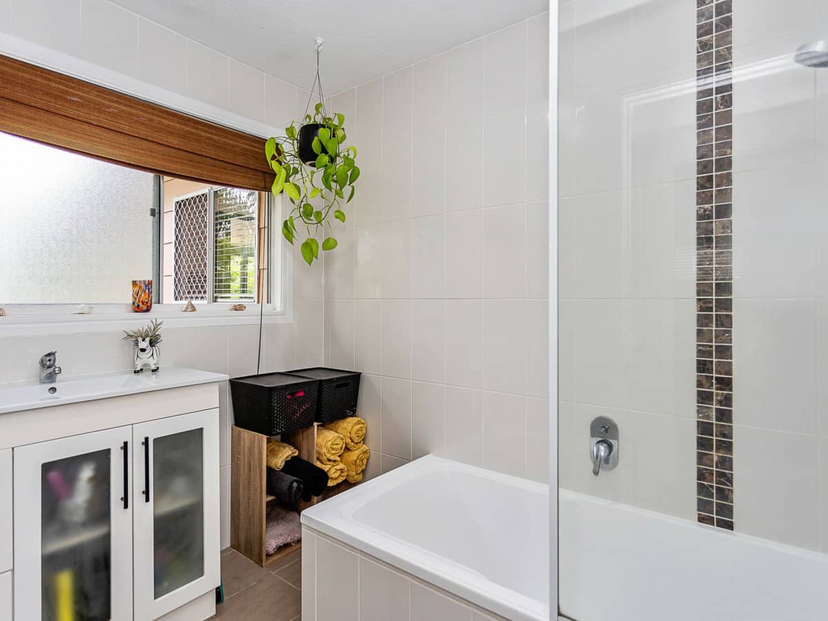 12 Regency Place, MUDGEERABA - Thumbnail 18