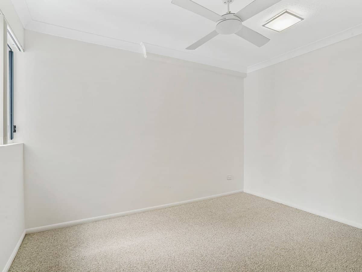 66 Mclean Street, COOLANGATTA - Thumbnail 11