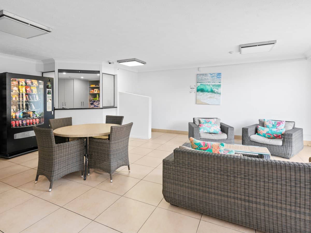 50 Old Burleigh Road, SURFERS PARADISE - Thumbnail 30