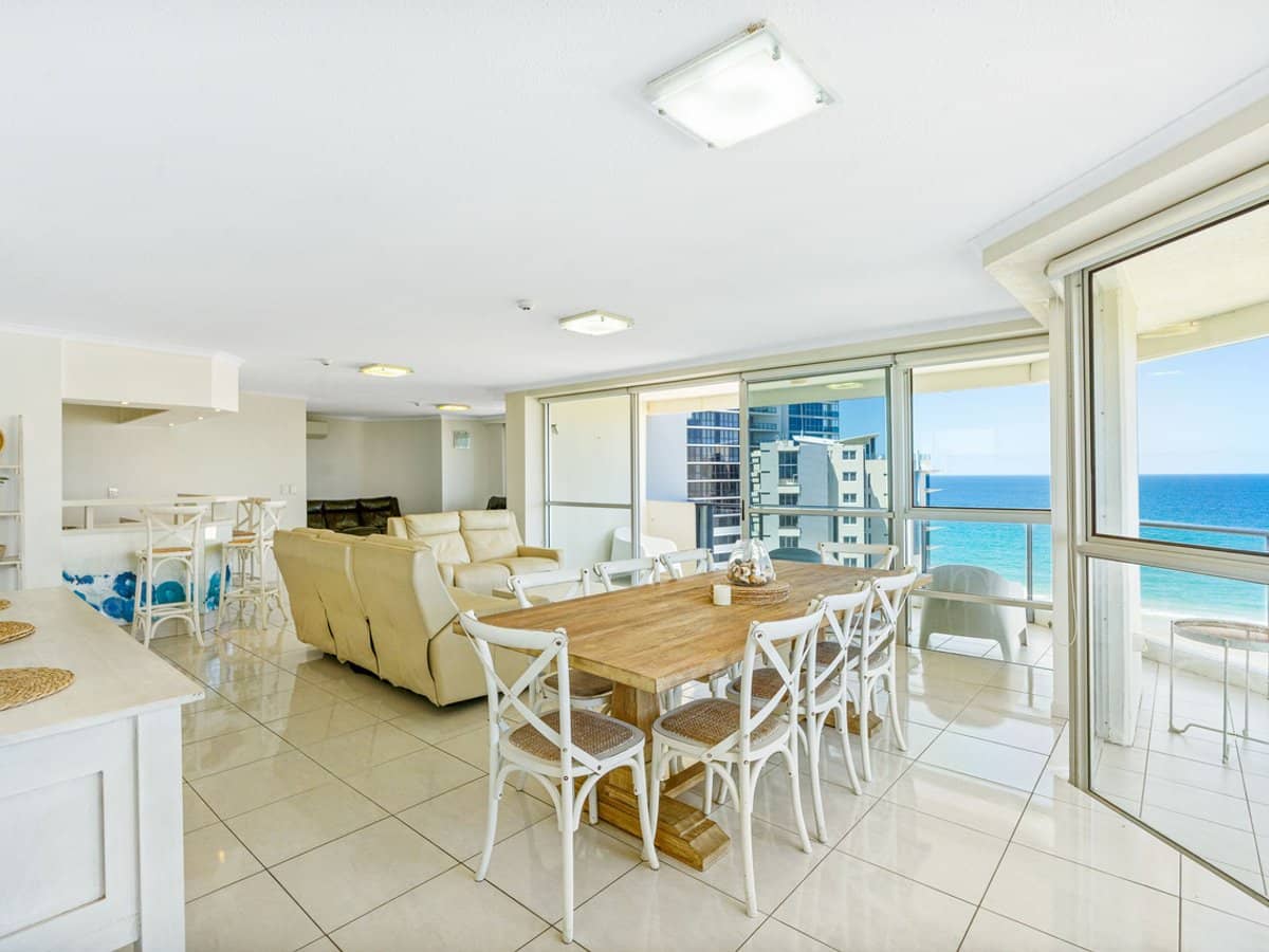 12 Enderley Avenue, Surfers Paradise - Thumbnail 3