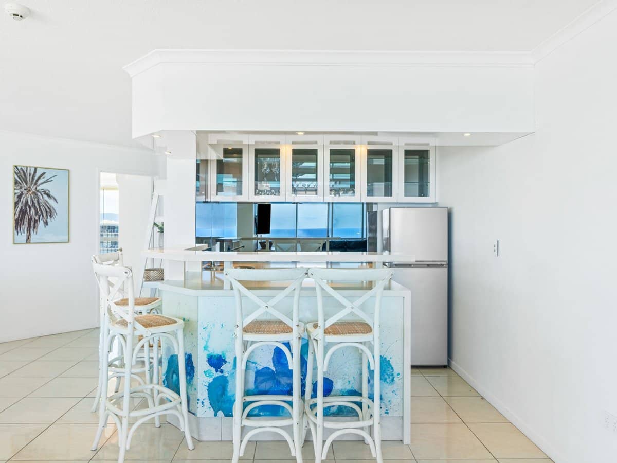 12 Enderley Avenue, Surfers Paradise - Thumbnail 8