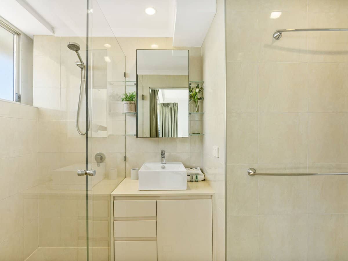 12 Enderley Avenue, Surfers Paradise - Thumbnail 16